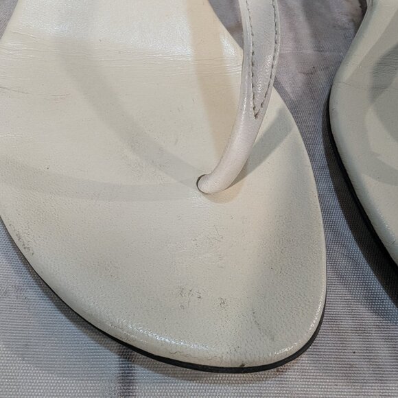 Gucci Women's White Sylvie Web Accent Leather T-Strap Sandals - Picture 3 of 9